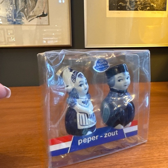 Vintage Blue & White Ceramic Dutch Boy & Girl Salt & Pepper In Original Packing - Picture 6 of 7
